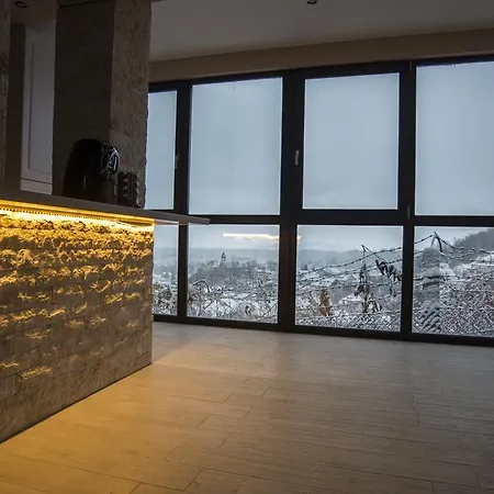 Florentin's Place Апартаменти *